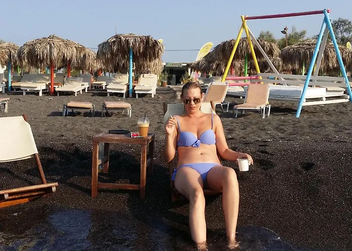 Pleasure Seaside Perissa (Santorini)