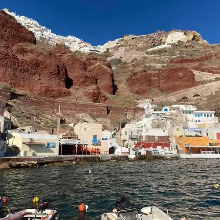 Pleasure Seaside * Perissa (Santorini)