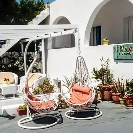 Pleasure Seaside Apartment Perissa (Santorini)