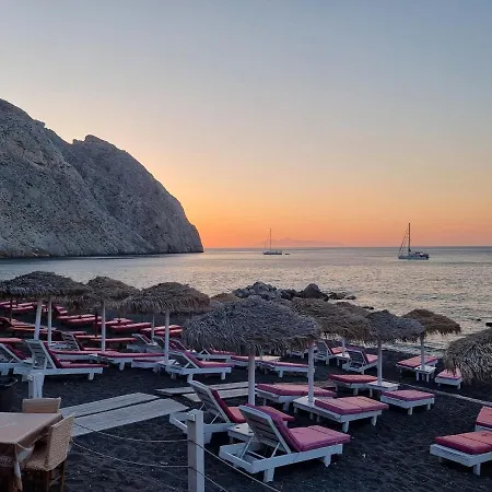 Pleasure Seaside Perissa (Santorini)