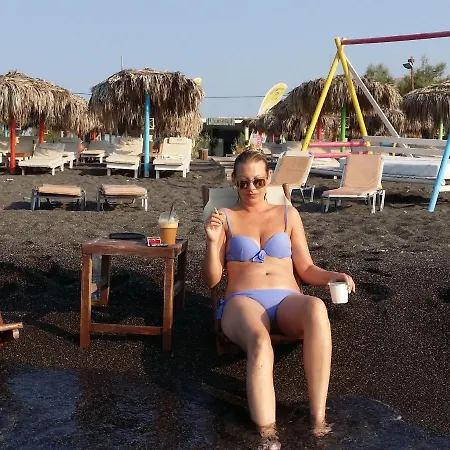 Pleasure Seaside Perissa (Santorini)