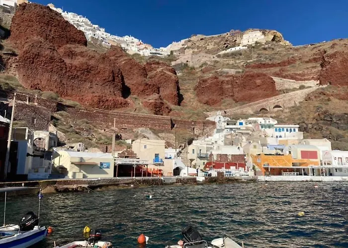 Pleasure Seaside * Perissa (Santorini)