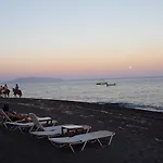 Pleasure Seaside Lejlighed
