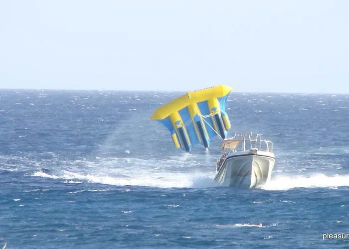 Pleasure Seaside Apartment