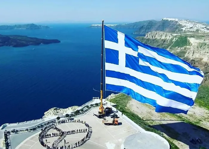 Pleasure Seaside * Perissa (Santorini)