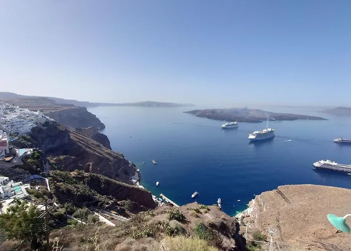 Pleasure Seaside * Perissa (Santorini)