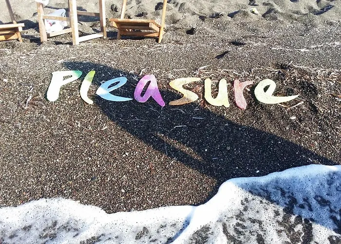 Pleasure Seaside 佩里萨
